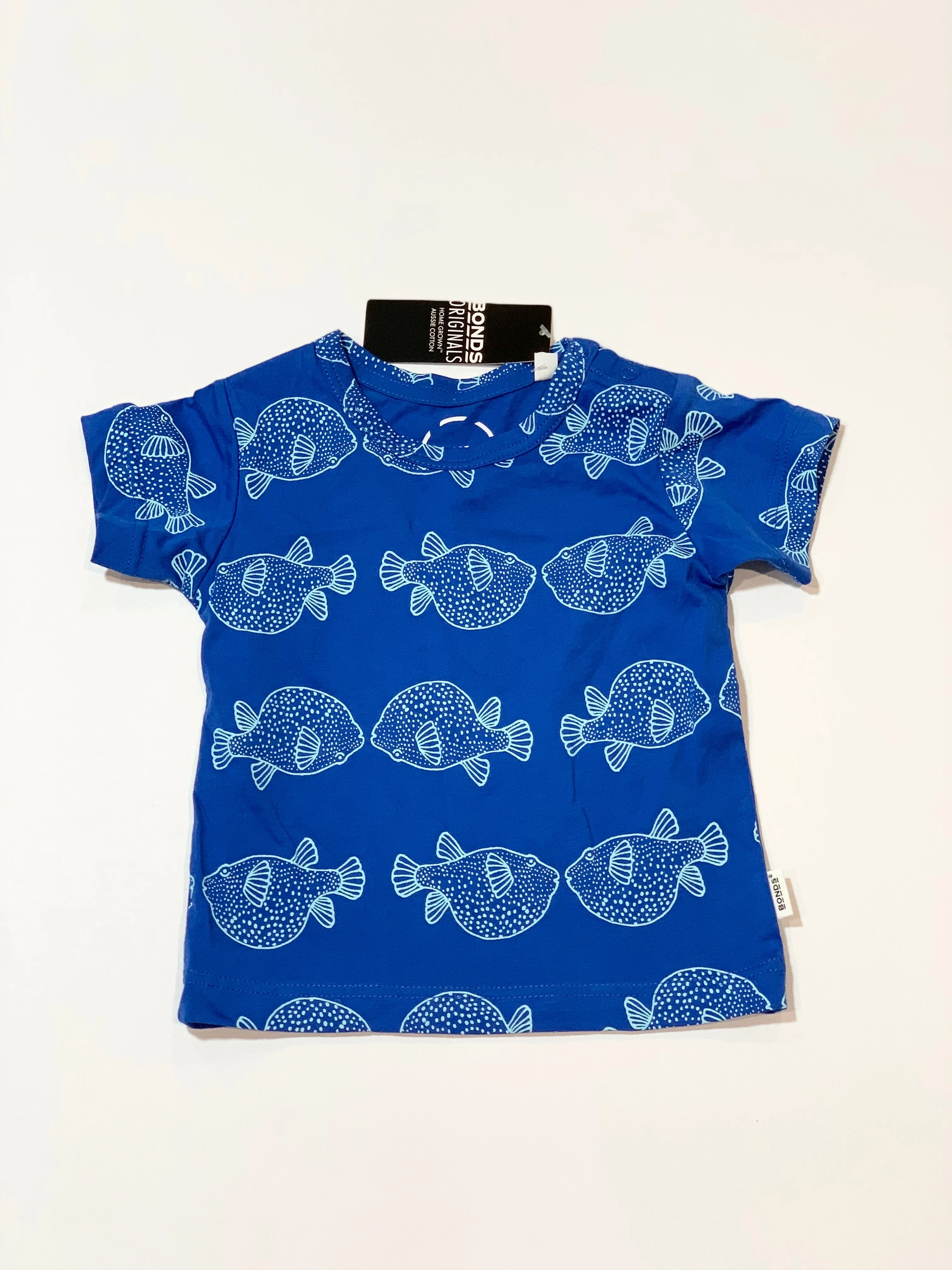 Fish tee brand new - Size 00