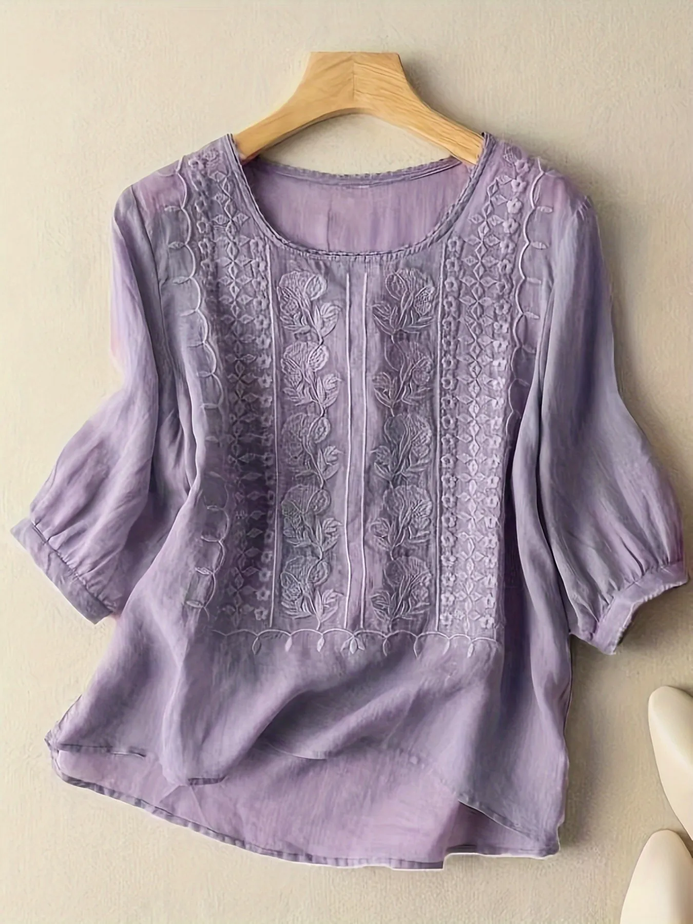 Rachel Embroidered Linen T-Shirt – Lightweight Elegance for Everyday Wear