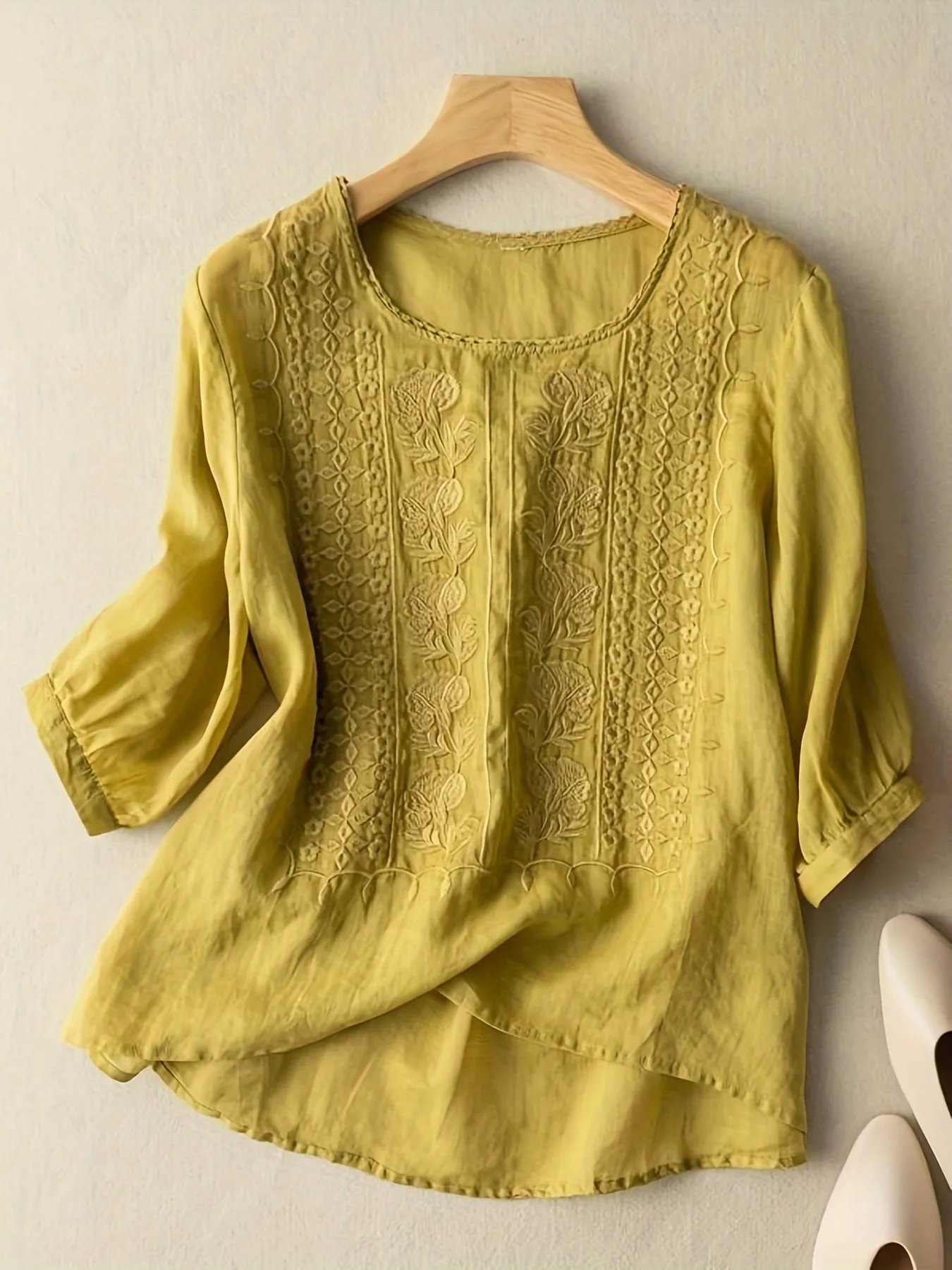 Rachel Embroidered Linen T-Shirt – Lightweight Elegance for Everyday Wear