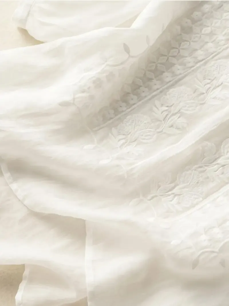 Rachel Embroidered Linen T-Shirt – Lightweight Elegance for Everyday Wear